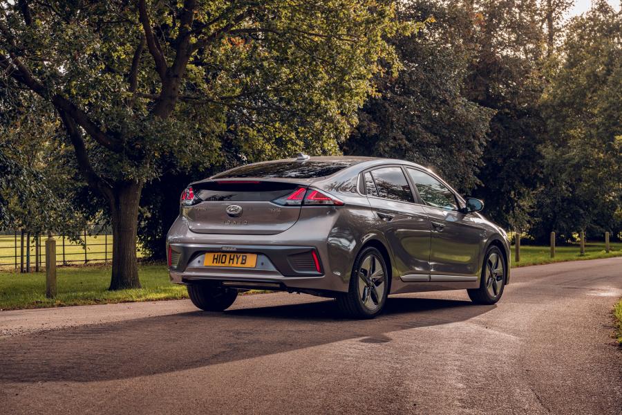  Hyundai IONIQ hybrid (AE) 2019 года  (UK) (фото 19 из 42)